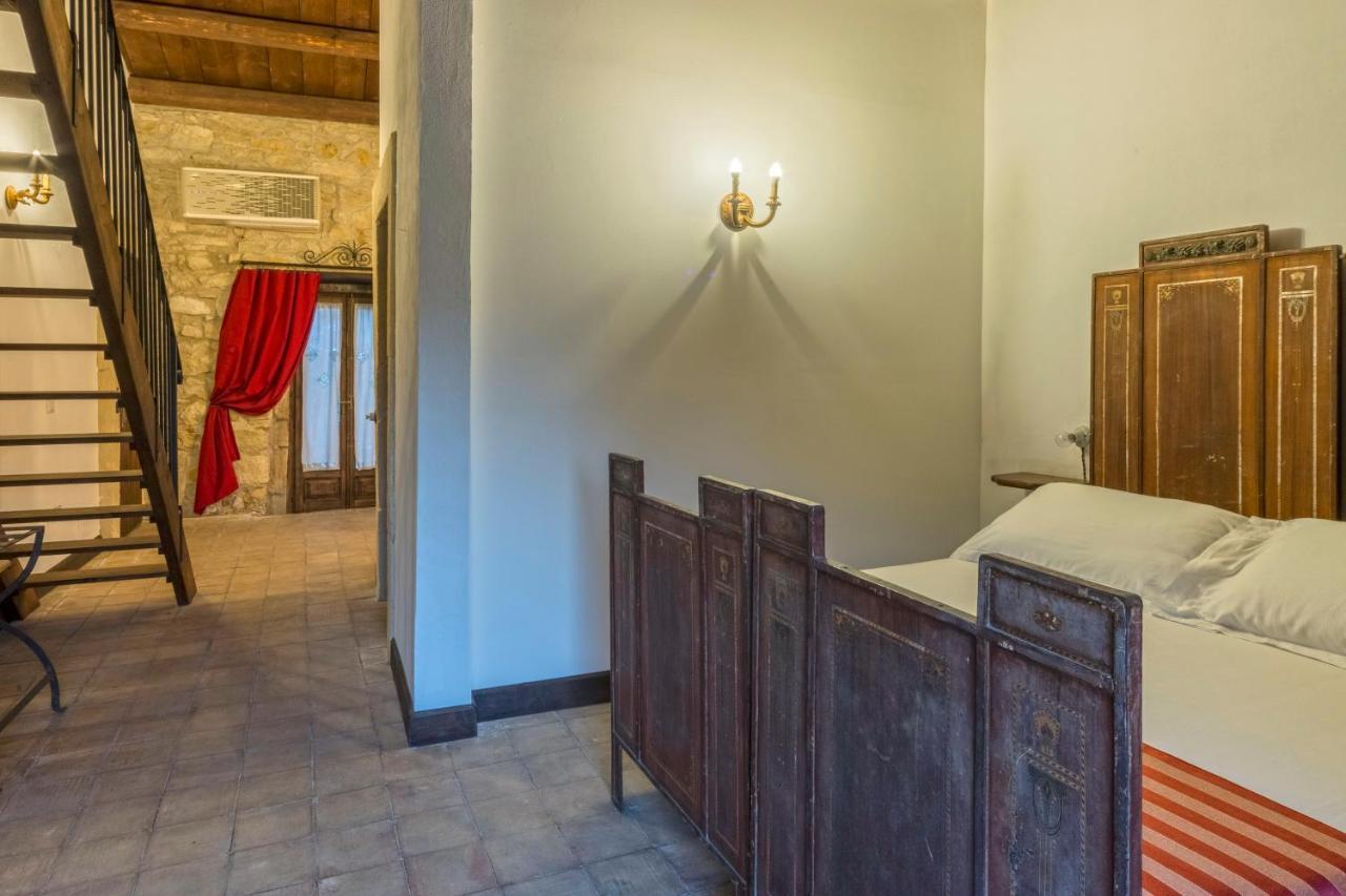 Masseria Fortificata Lo Zafferaneto Buccheri Kültér fotó