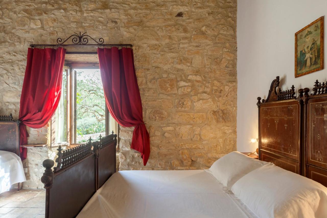 Masseria Fortificata Lo Zafferaneto Buccheri Kültér fotó