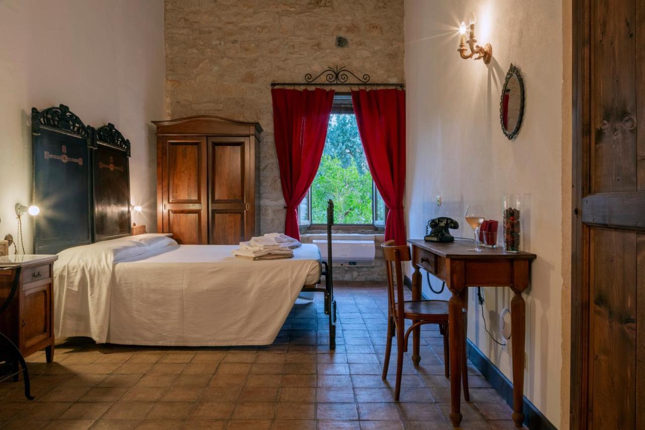 Masseria Fortificata Lo Zafferaneto Buccheri Kültér fotó